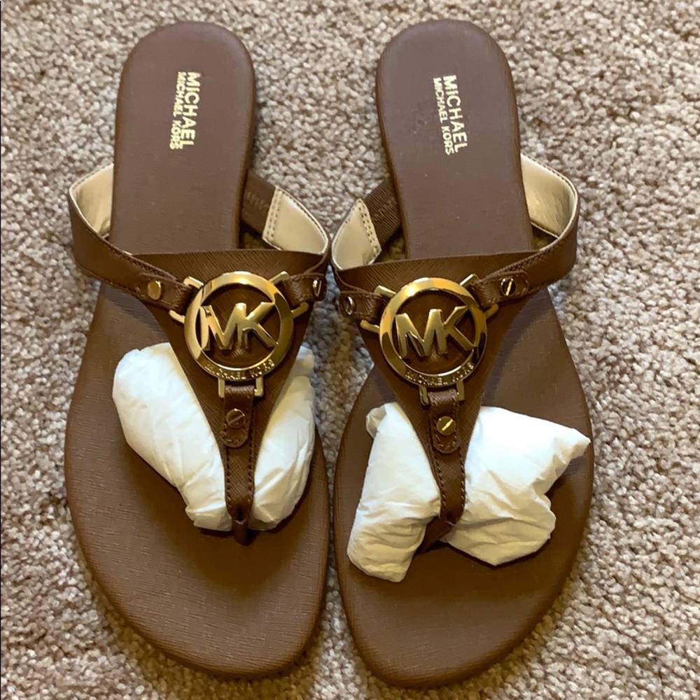 New! Michael Kors thong sandal 9.5